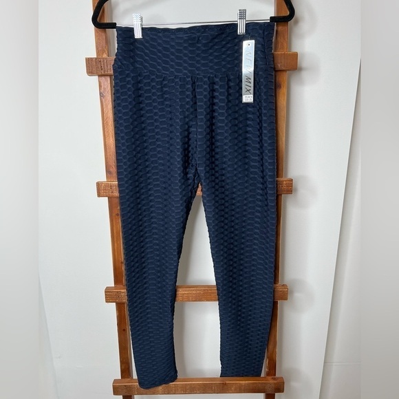 NEW Navy Tik Tok Butt Lifting Leggings - Picture 3 of 6